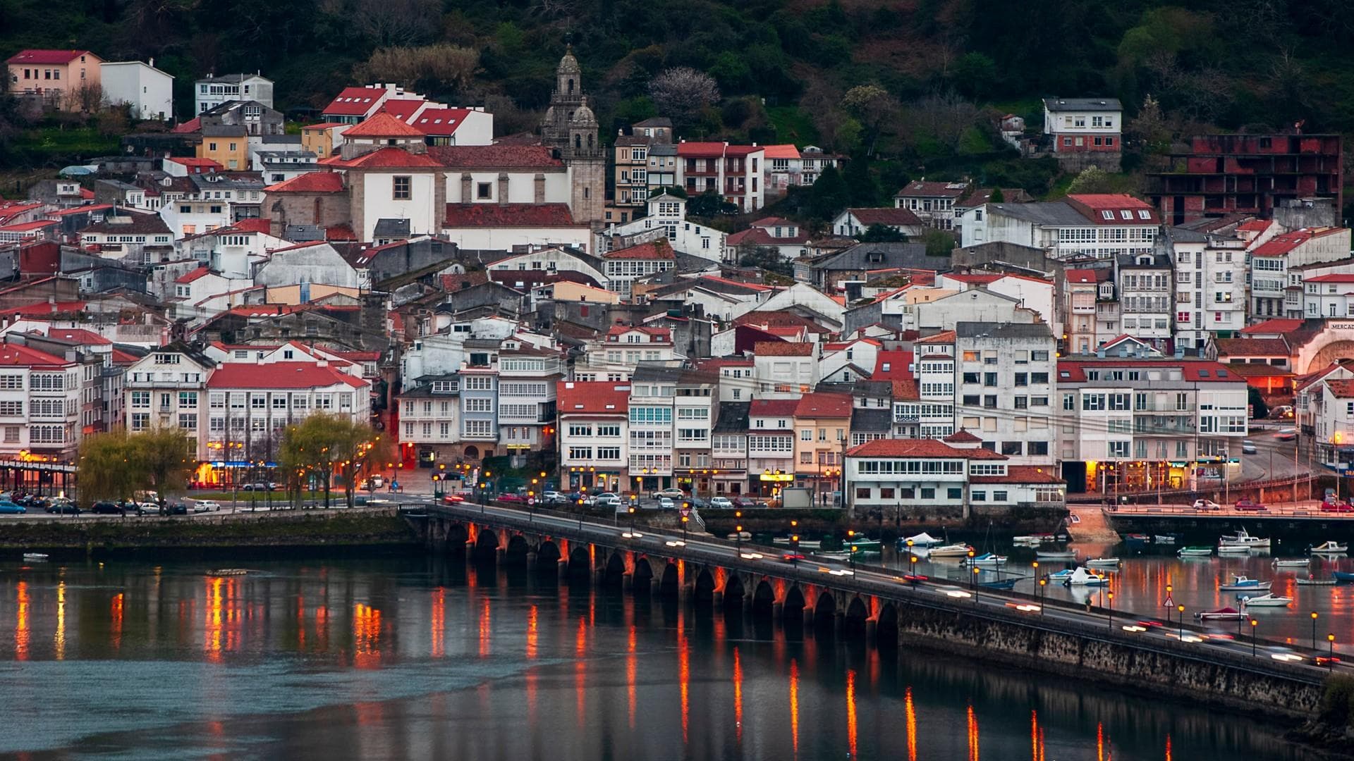 Reserva tu taxi en Pontedeume